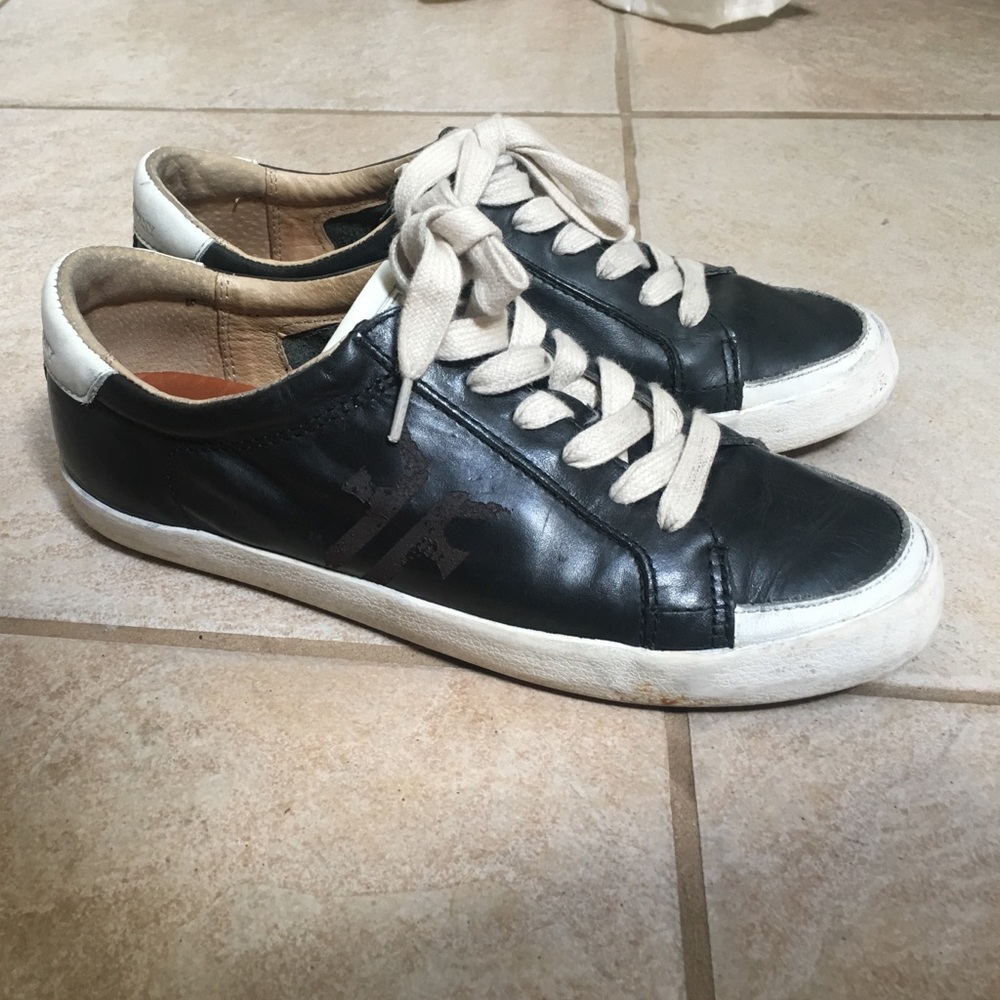 Dylan Frye sneaker